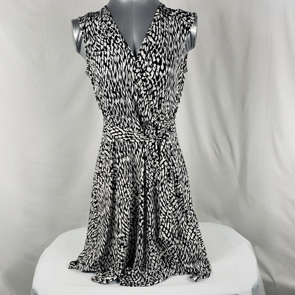 Sleeveless Bold Print Maxi Dress